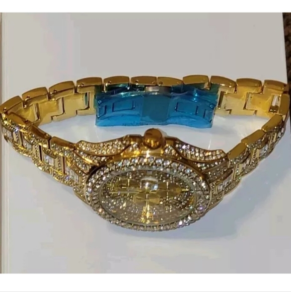 Men's Fully Covered Iced Goldplated Simulated Diamond Quartz Waterproof Watch - Picture 6 of 12